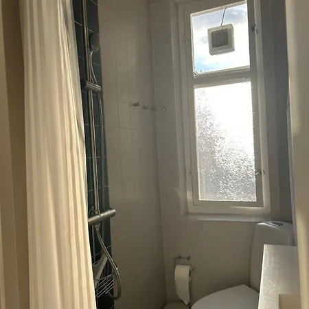 Hel Bylejlighed I Det Gamle Pulsernede Svendborg