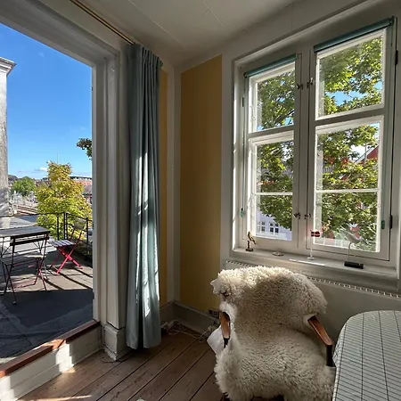 Apartman Hel Bylejlighed I Det Gamle Pulsernede